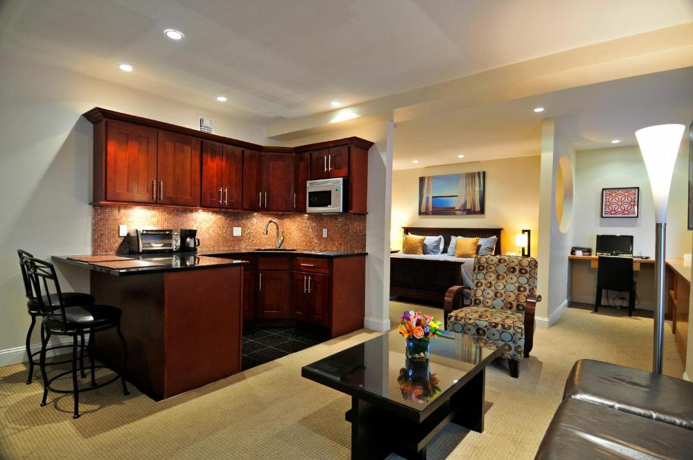 Studio King interior